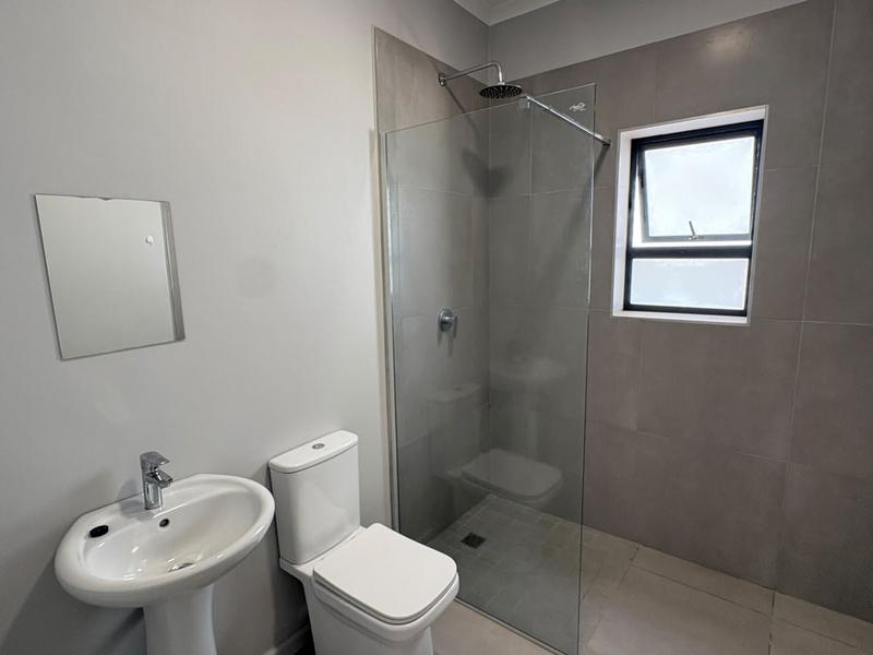 To Let 2 Bedroom Property for Rent in Capri Western Cape